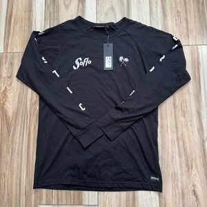 NWT Mystic Black Graphic Long Sleeve Tee